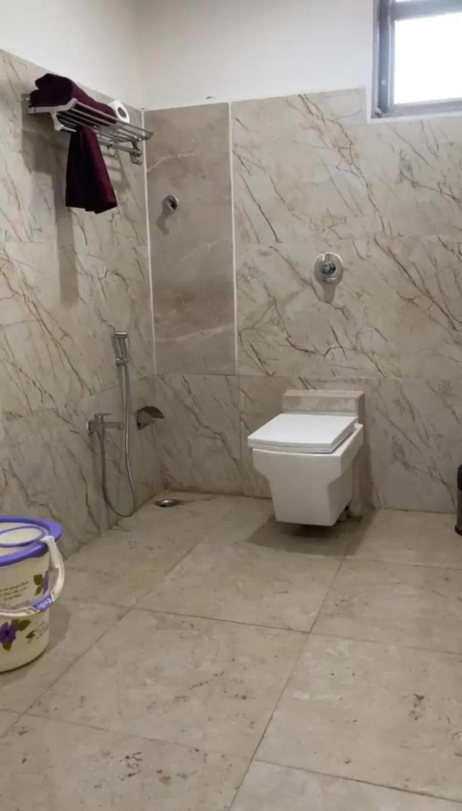 Hotel Satkar International Chhindwāra Buitenkant foto